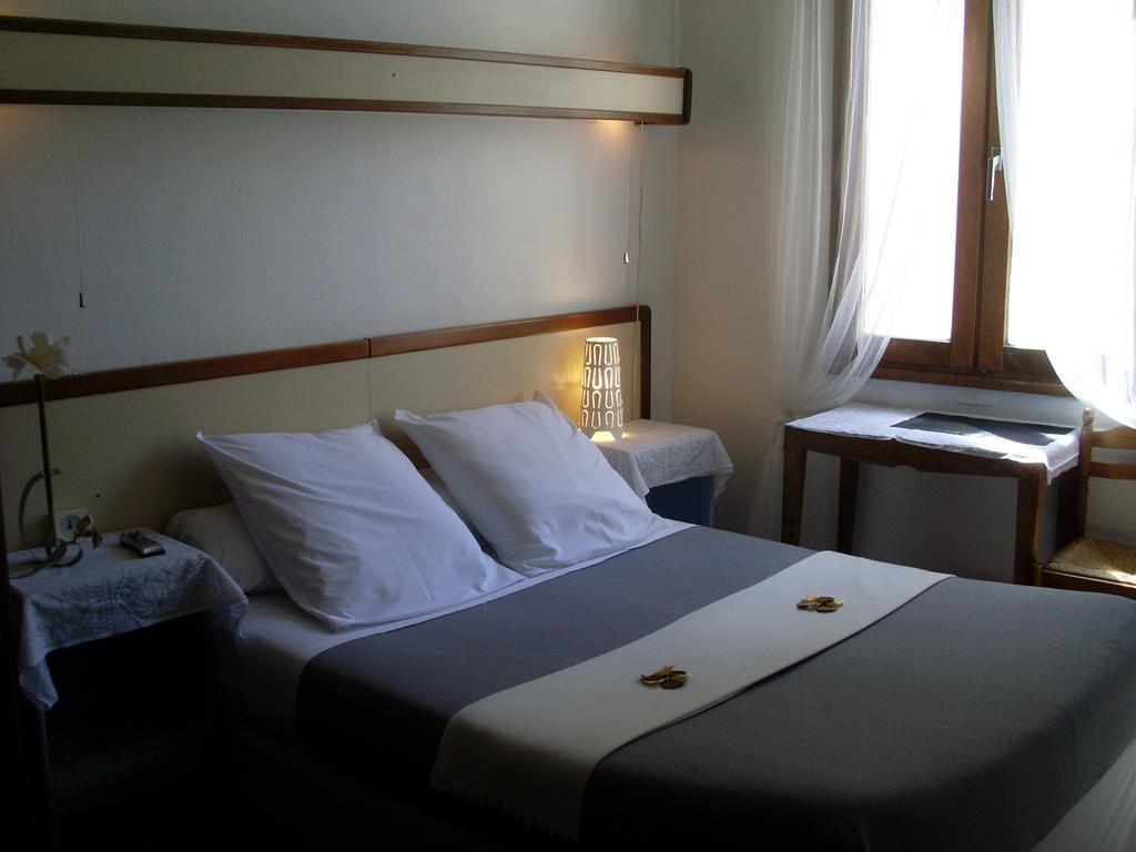 Hotel Innova Cardabella Avignon Extérieur photo