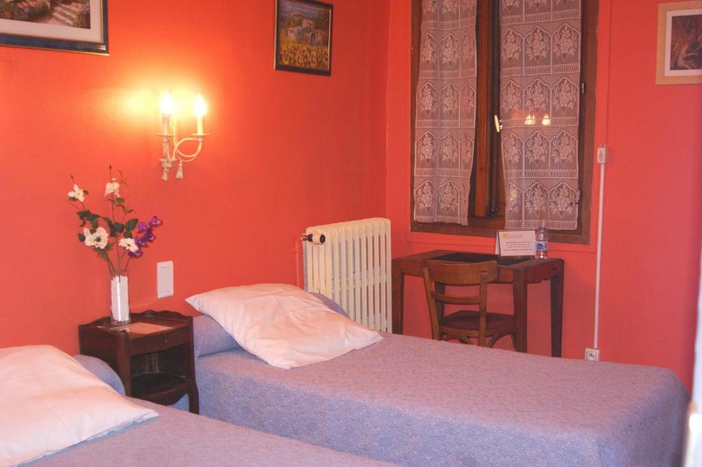 Hotel Innova Cardabella Avignon Chambre photo
