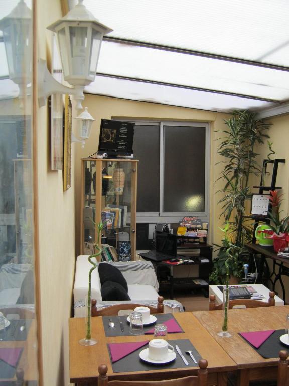 Hotel Innova Cardabella Avignon Extérieur photo