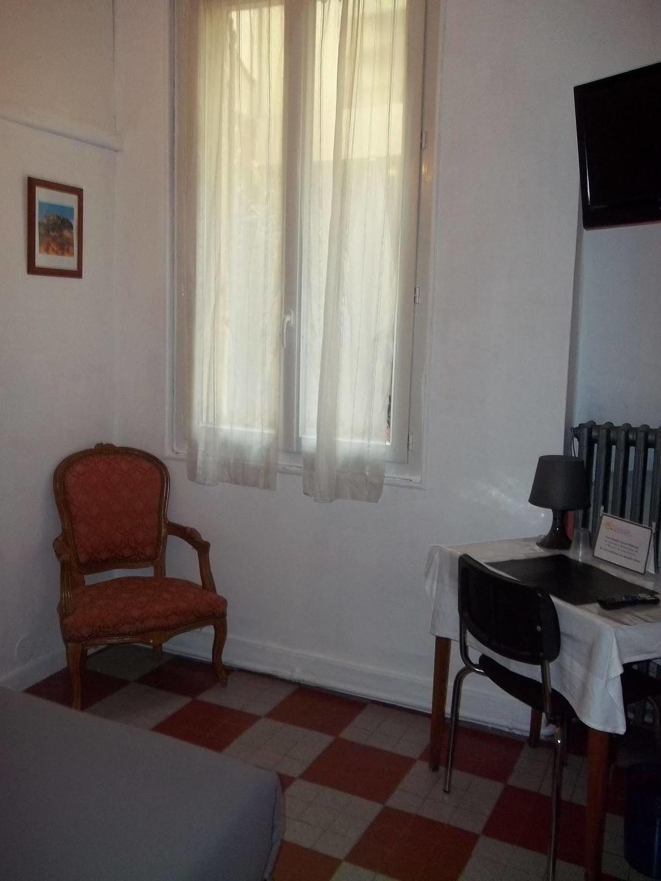 Hotel Innova Cardabella Avignon Extérieur photo