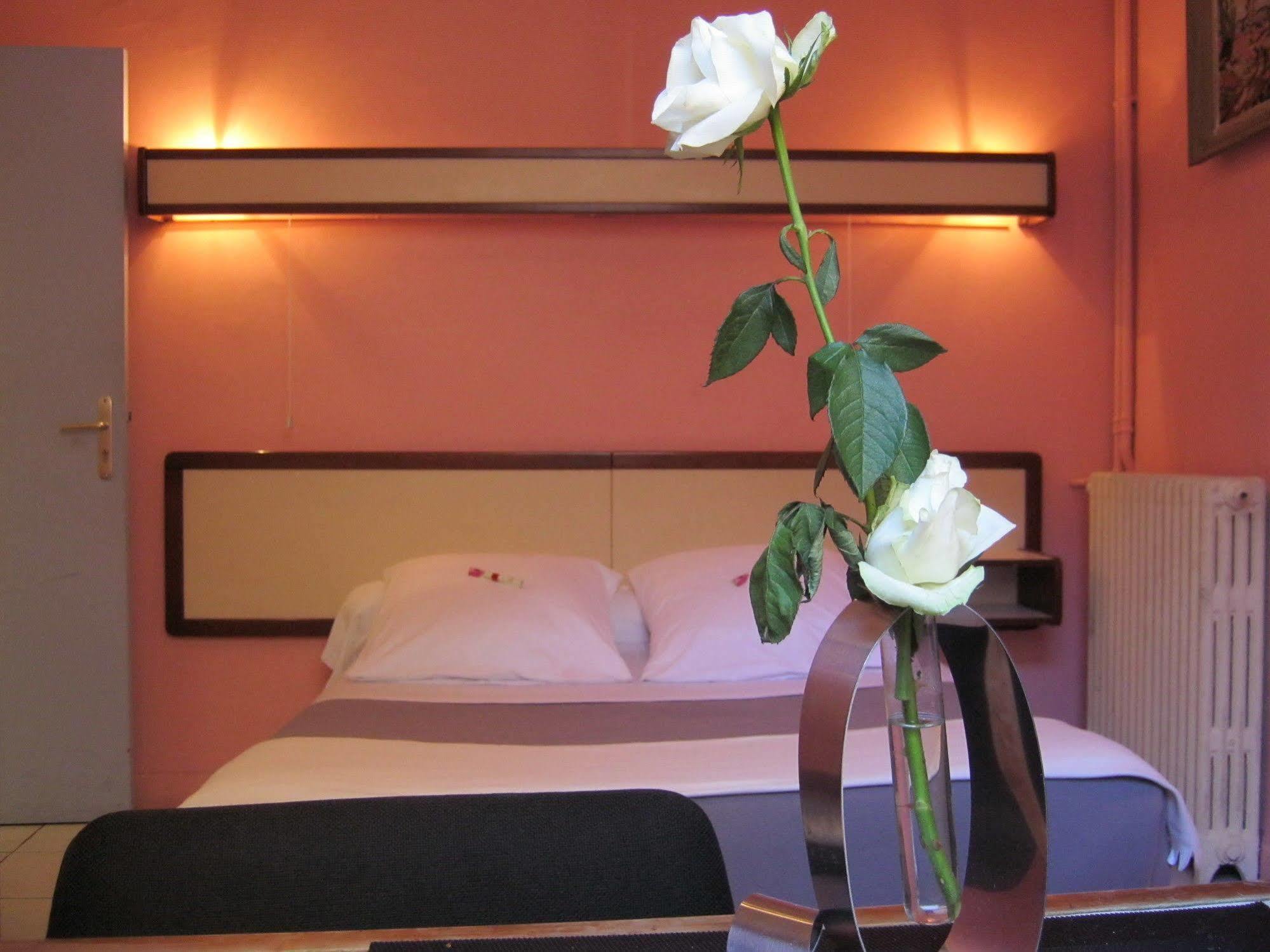 Hotel Innova Cardabella Avignon Extérieur photo