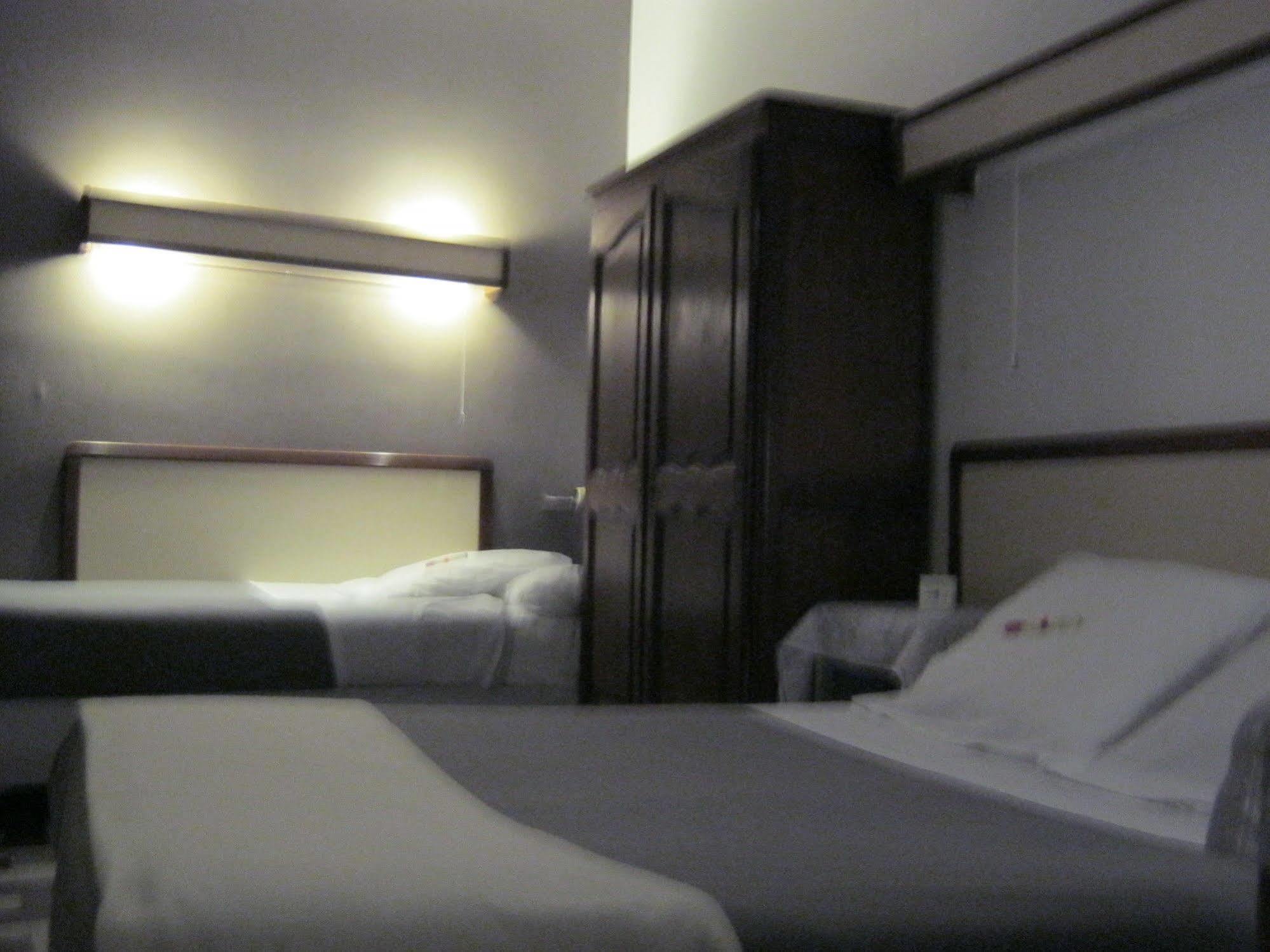 Hotel Innova Cardabella Avignon Extérieur photo